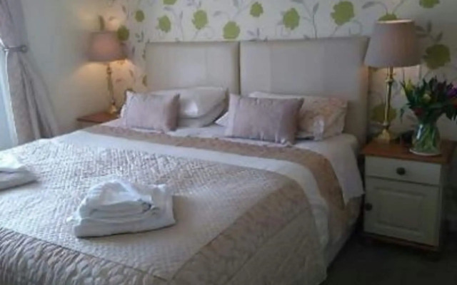 Tudor Court Guest House