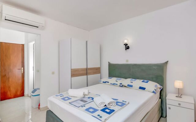 Apartment Rubin Hvar/Pokrivenik 35908