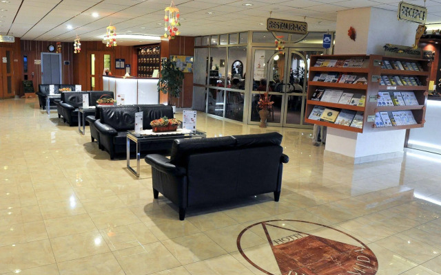 Lazensky Hotel Pyramida I