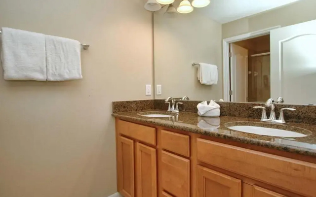 Property ID: 4.8954.3