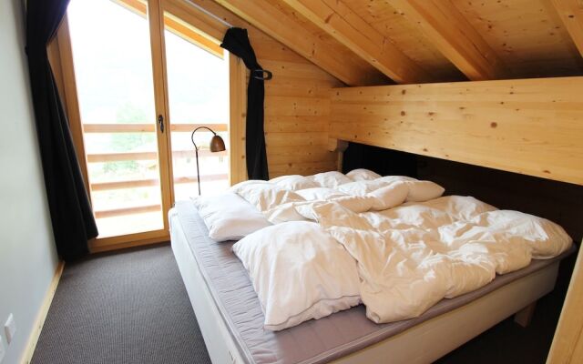 Superb new Chalet, Built in 2010, in the Middle of the ski Resort of Tzoumaz – Guest Rooms – La Tzoumaz