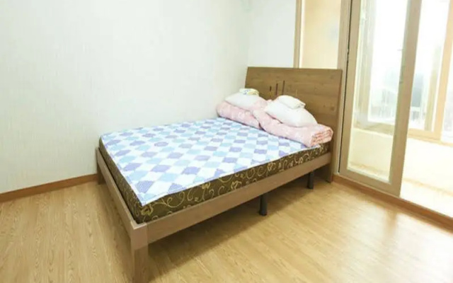 Twin Rabbit Hostel