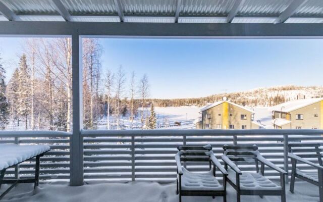 Skivillas 78 ukkohalla (1)
