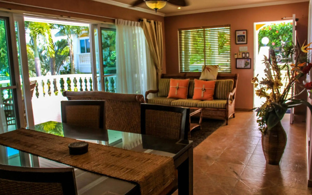 Monaco Suites de Boracay Hotel