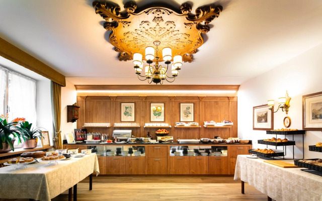 Hotel Menardi