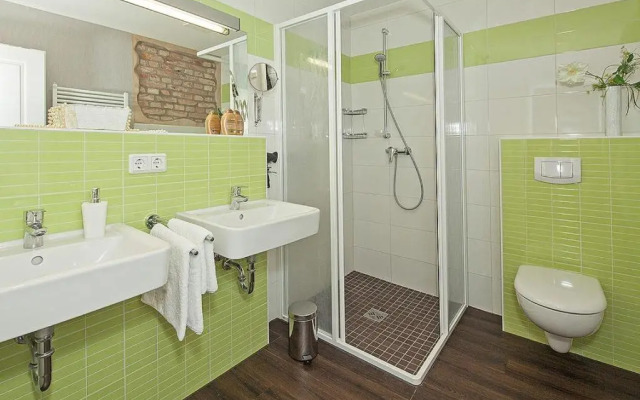 Der Westflügel Ritter Dietrich WF-47