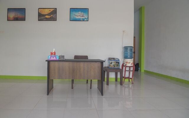 RedDoorz near RS Harapan Bersama
