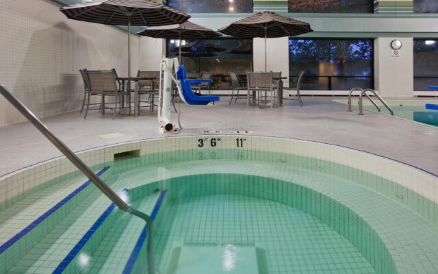 Crowne Plaza Minneapolis West by IHG