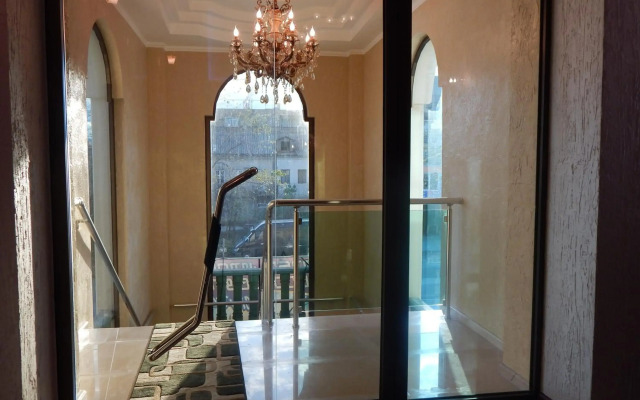 Lux Palace Hotel