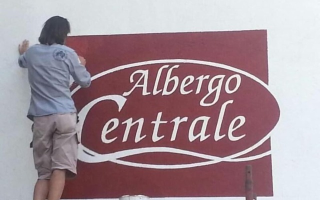 Centrale