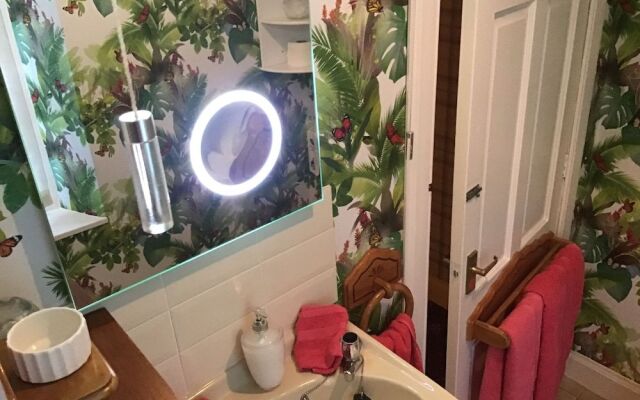 Hundalee House Bed and Breakfast