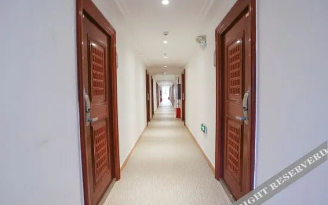Yuejia Holiday Hotel (Yalong Bay Hehong Holiday Sunshine Branch)