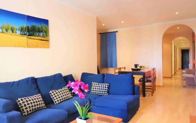 Apartment in Roses by the Beach