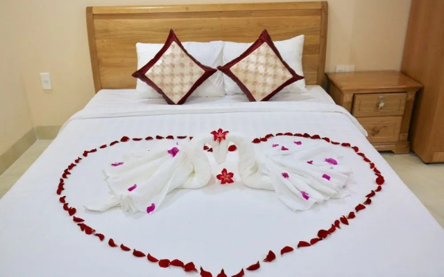 Ven Song Riverside Hotel
