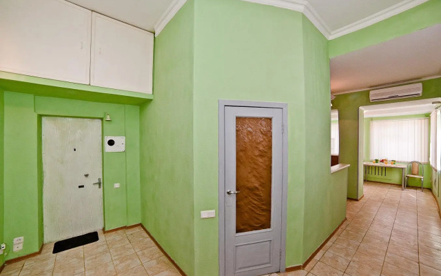 Апартаменты на улице Коммунаров 3