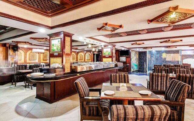 Capital O 49411 Hotel Anmol Continental