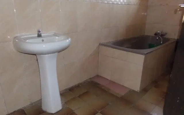 Kristabel Hotel And Suites