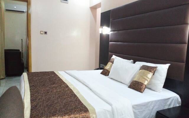 Bana Hotel & Suites