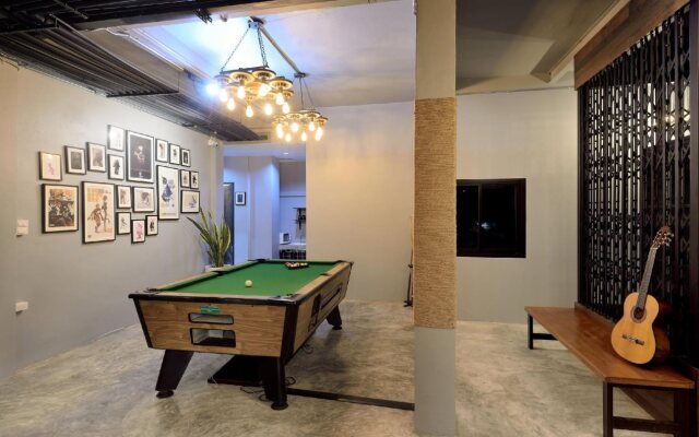 Castle Black Bangkok - Hostel