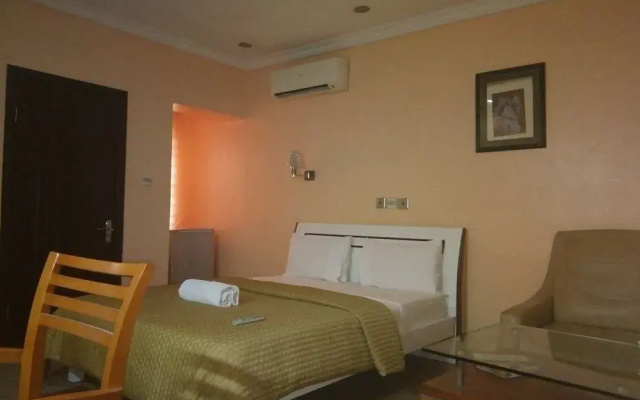 Eskimo suites