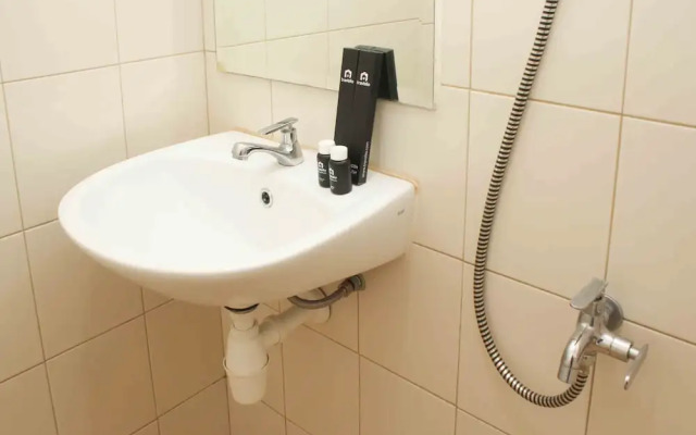 Chic and Cozy Studio at Riverview Jababeka Apartment