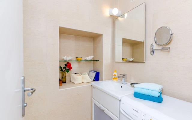 Apartment Domino 18