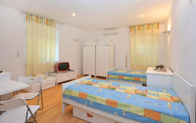 Nice Home in Hvar With 3 Bedrooms and Internet