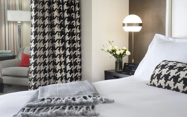 Hotel Commonwealth