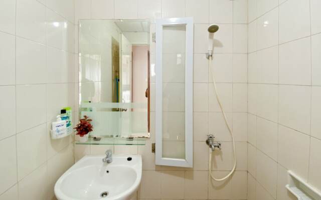 Homey And Warm 2Br At Signature Park Grande Apartment