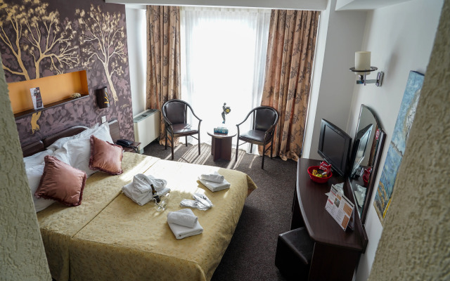 Hotel Razvan