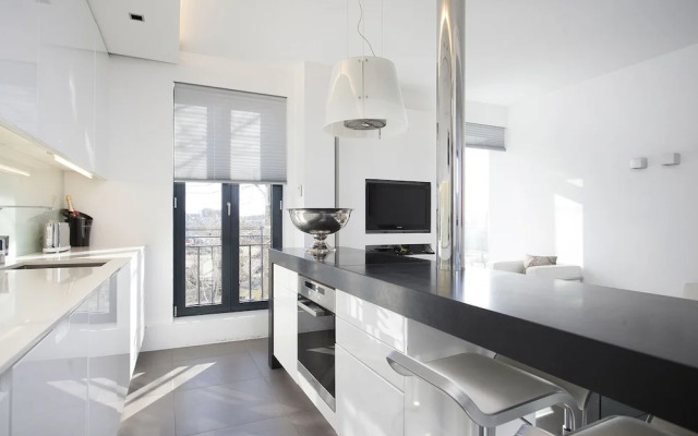 Thomsen Apartments