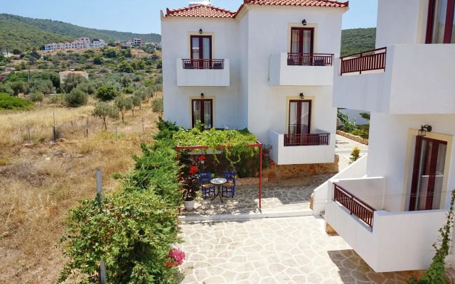 Laza Beach Inn