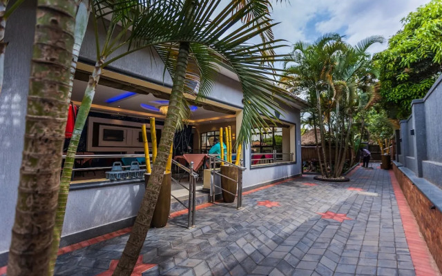 Palm Gardens and Guest House
