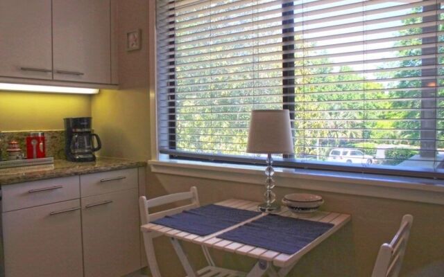 West Hyde Park 2-E by RedAwning