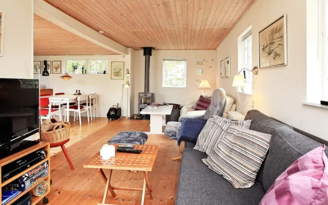 6 Person Holiday Home in Store Fuglede