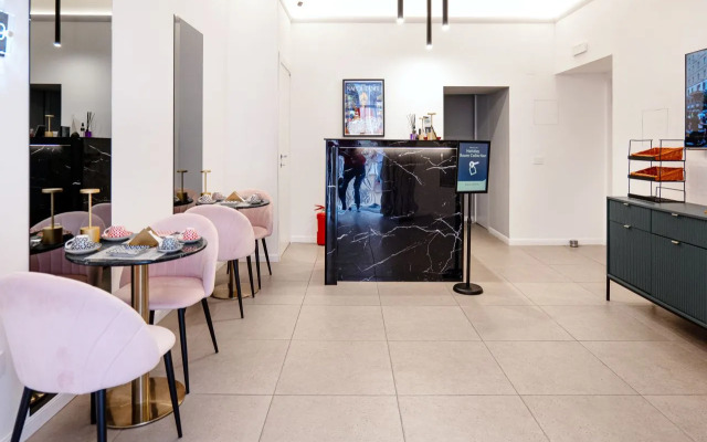 HOTIDAY Room Collection - Napoli Museo Suite