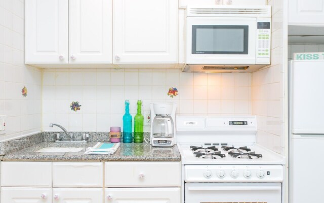 NY011 2 Bedroom Apartment By Senstay