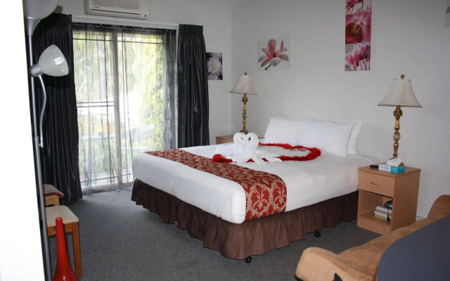 The Swan Valley Hotel