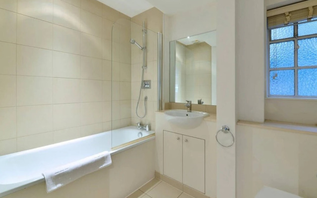 Smart 2 Bedroom Apartment in Chelsea 26