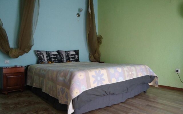 Dionis Hotel