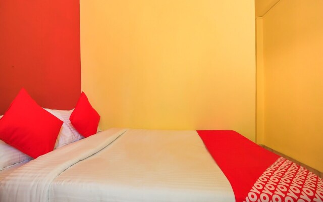 OYO 18855 Hotel Pete's Hideaway