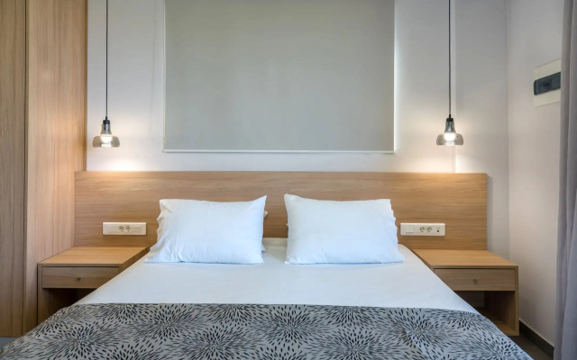 Apollo Hotel II