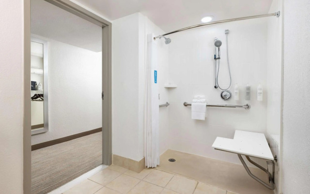 Hampton Inn Naples Central