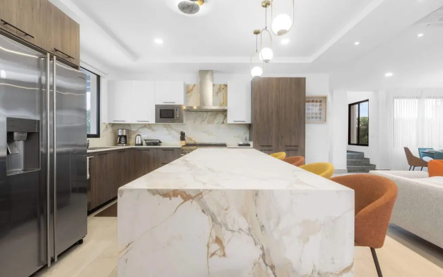 Stylish 3BR Villa by Vistacana Rentals