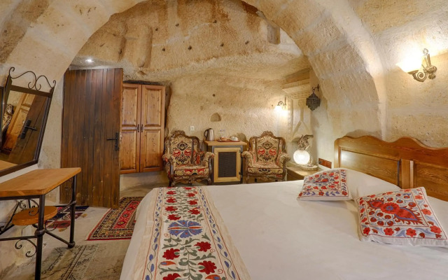 Tulip Cave Suites