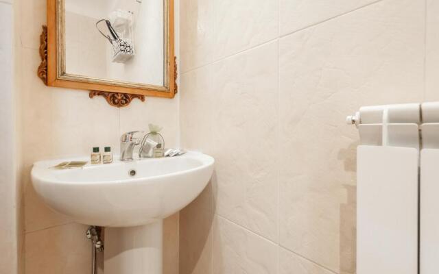 Francesco Redi Camere