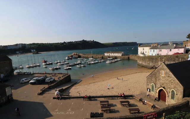 Apartment 7 Mansion House