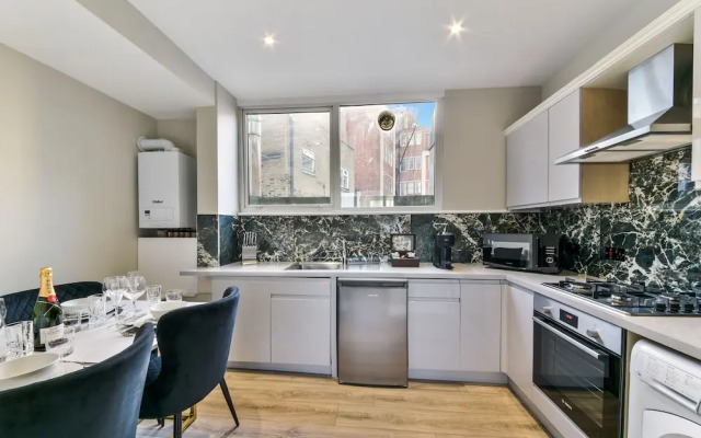 Avari Apartments - Hatton Collection