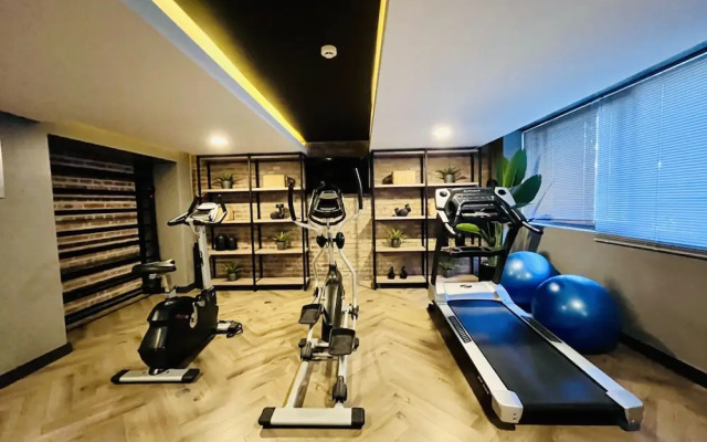 Urban Santa Elena Cowork Gym Parking Washer