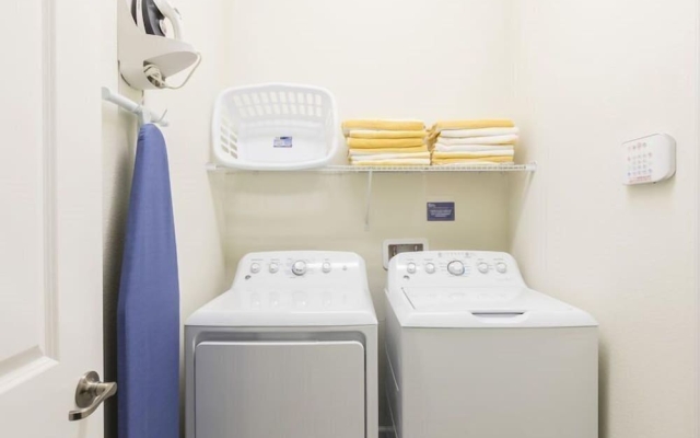 6BR ChampionsGate Pool Home